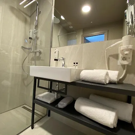 Amedia Milan, Trademark Collection By Wyndham Отель Милан